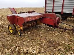 New Holland 268 square baler