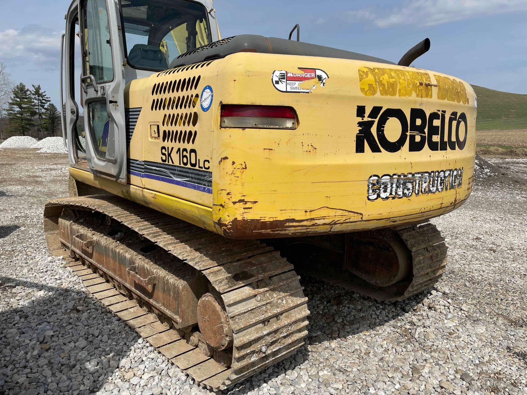 Kobelco SK160LC Excavator w/46in bucket, manual thumb, 24in tracks, 5,303 hrs., ser. #YM03-U1147