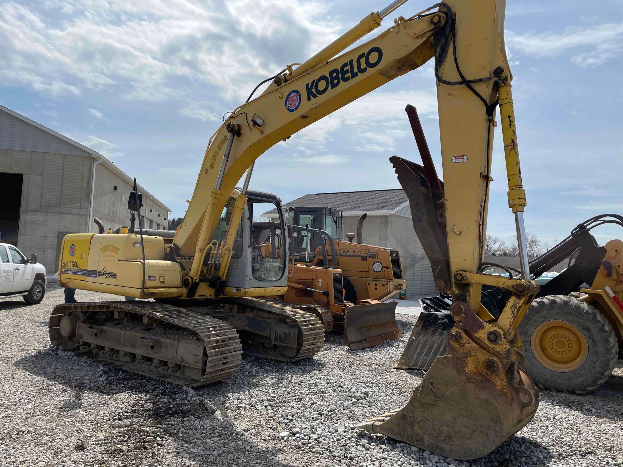 Kobelco SK160LC Excavator w/46in bucket, manual thumb, 24in tracks, 5,303 hrs., ser. #YM03-U1147