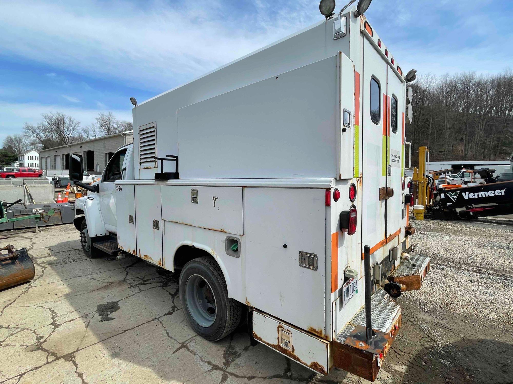 2009 Chevy C-5500 utility service truck, Duramax Diesel engine, auto trans., under body compressor