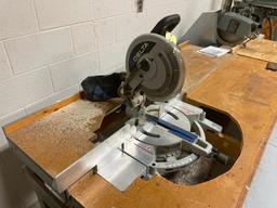 RM150 Delta 110v power miter saw with layout table