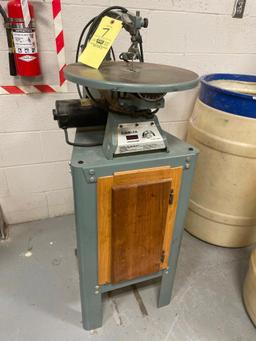 Delta 110v scroll saw with base