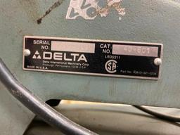 Delta 110v scroll saw with base