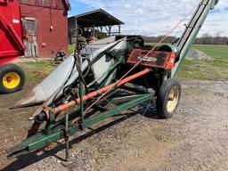 New Idea 323 single row corn picker