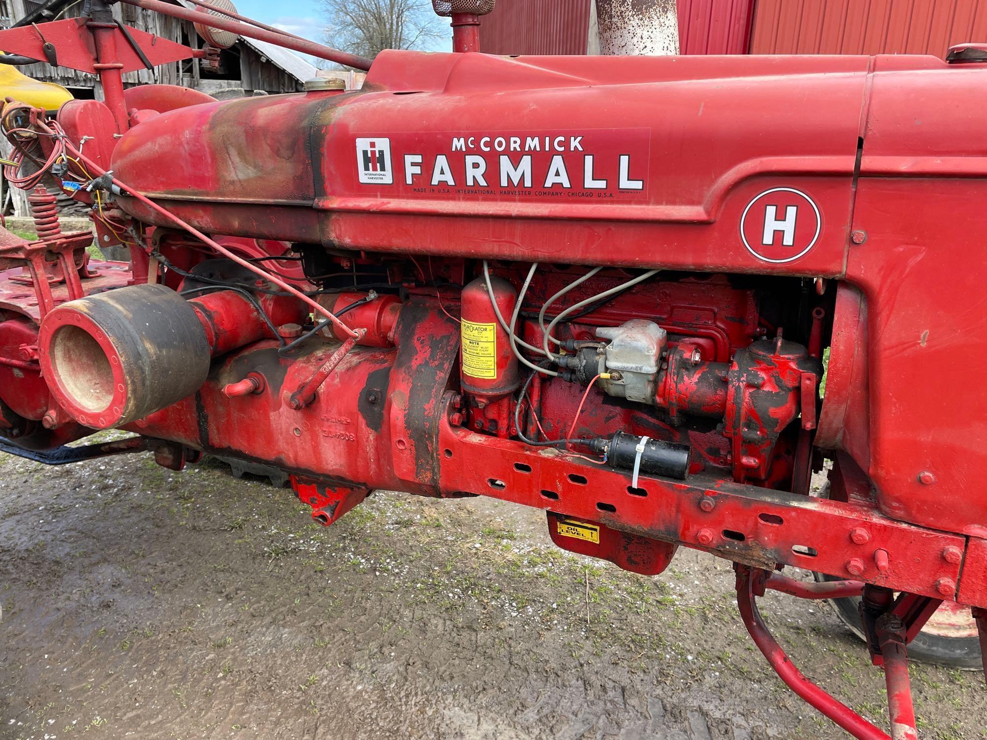 Farmall H wide front tractor