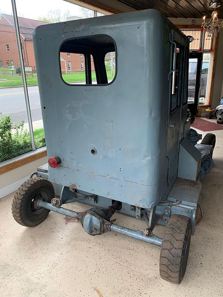 Very rare very early rail car mover, track mobile. 1953 U.S. NAVY Smalley Port-O-Spot