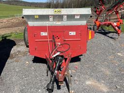 H & S 430 MANURE SPREADER