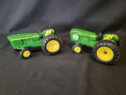 Ertl John Deere 2640 Field of Dreams Tractor