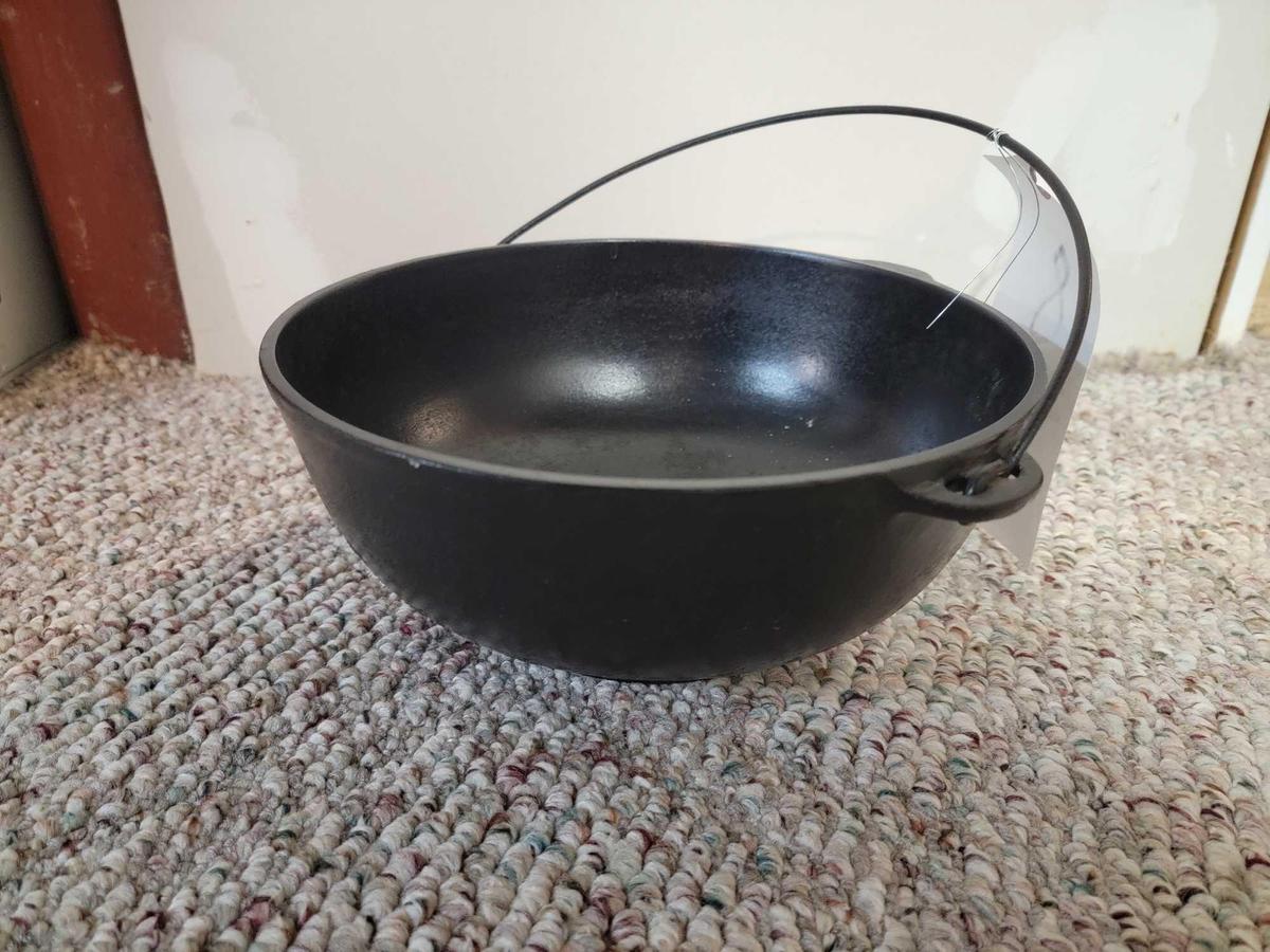 Wagner No. 3 Cast Iron Pot