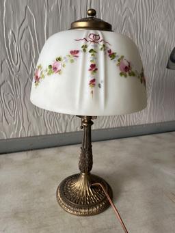 Pittsburgh double signed 10 inch molded with swag of flowers lamp