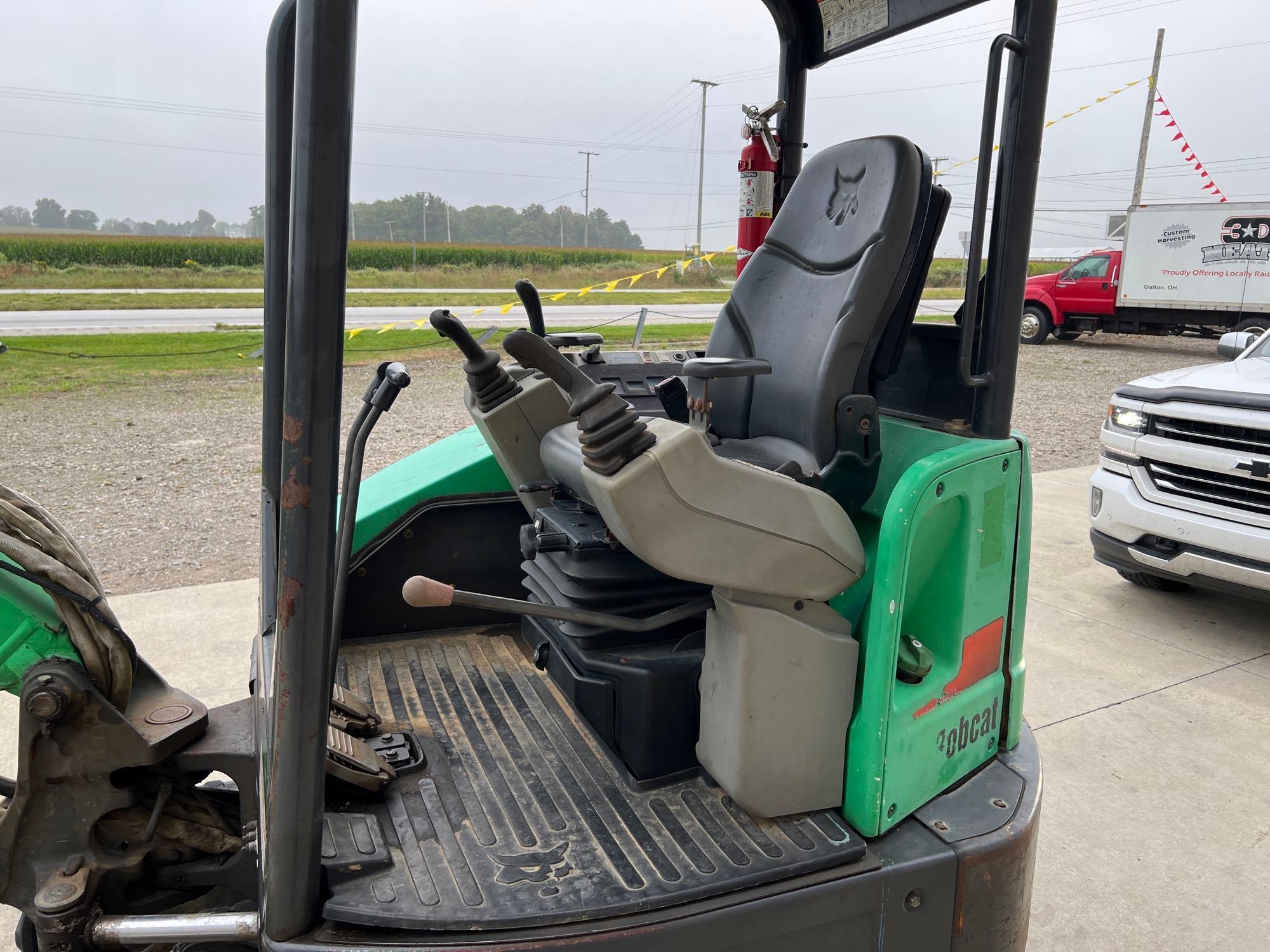 Bobcat E32 Mini Excavator