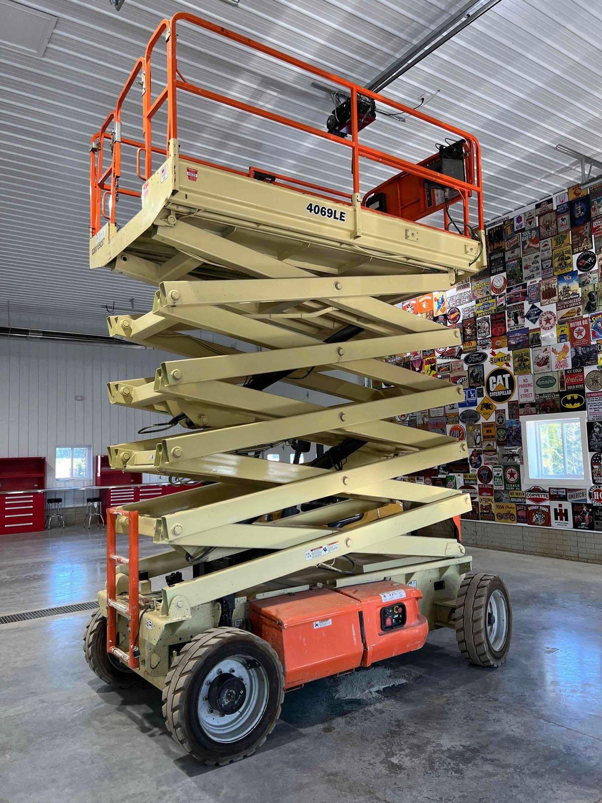 JLG 4069LE Scissor Lift