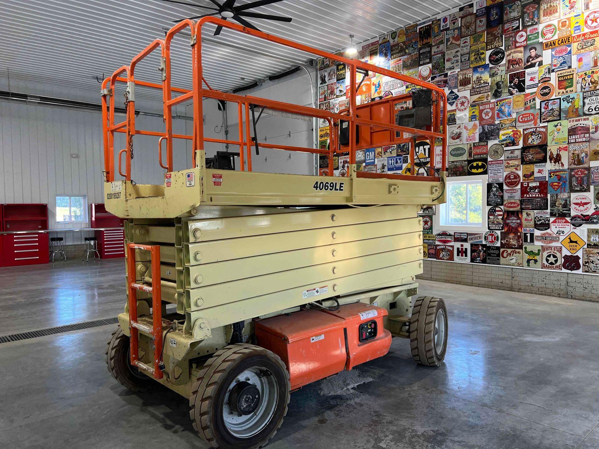 JLG 4069LE Scissor Lift