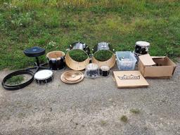 Gretsch Energy Drum Set - 2 Bases, 1 Floor Tom, 2 Small Toms, 7 Cymbals, 1 Snare Drum, 1 Seat, 2