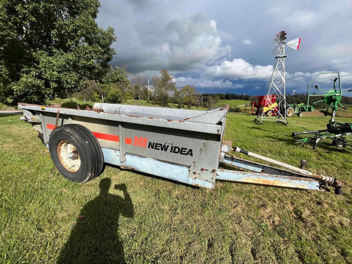 New Ideal 3622 Single Beater Manure Spreader