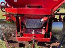 Chandler 5-ton lime/fert. spreader stainless box and web, 16 in web