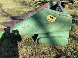 JD 444 4-row wide corn head