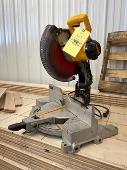 DeWalt Compounding Miter Saw