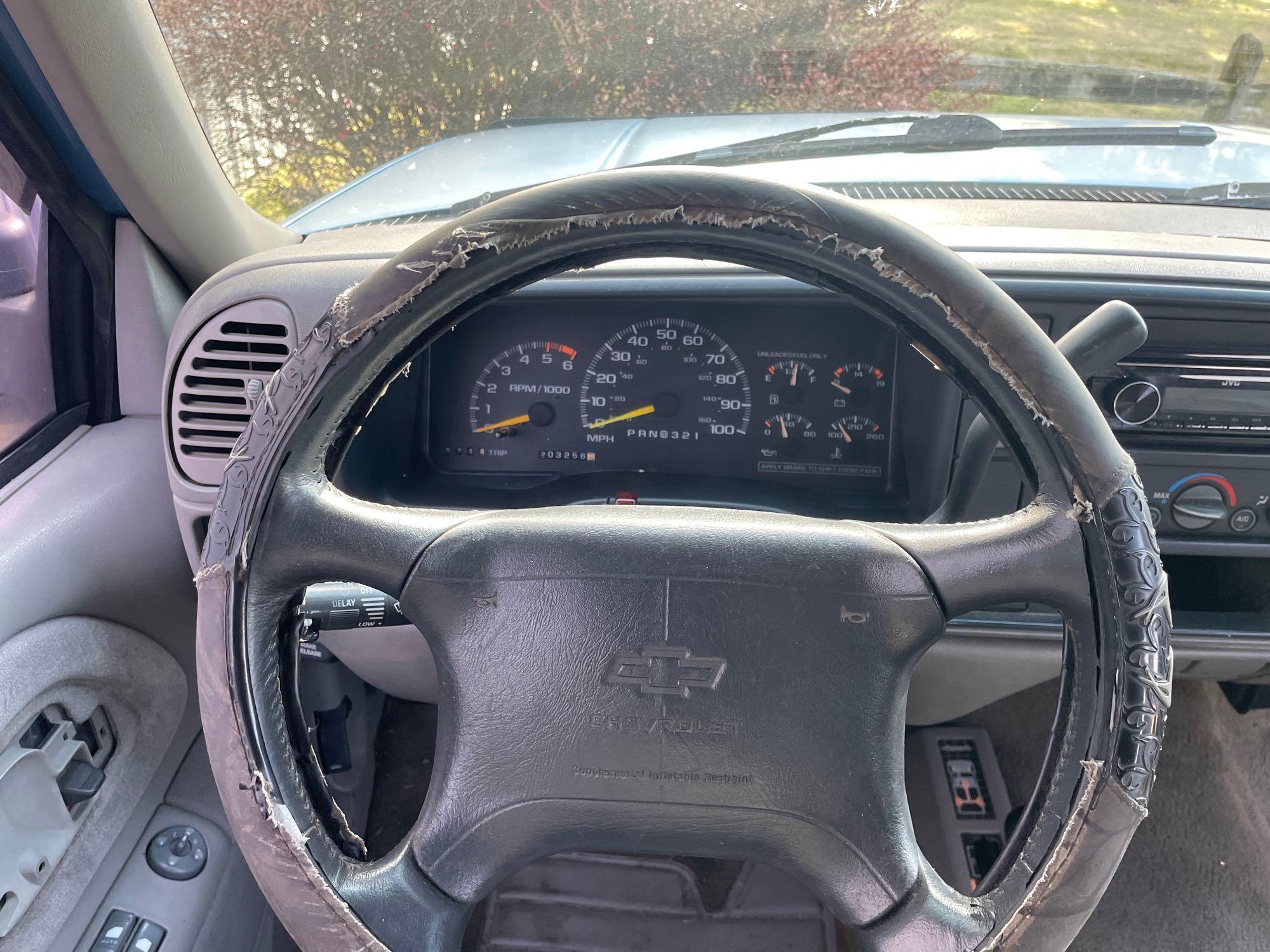 1996 Chevy 1500 4wd ext. cab pickup