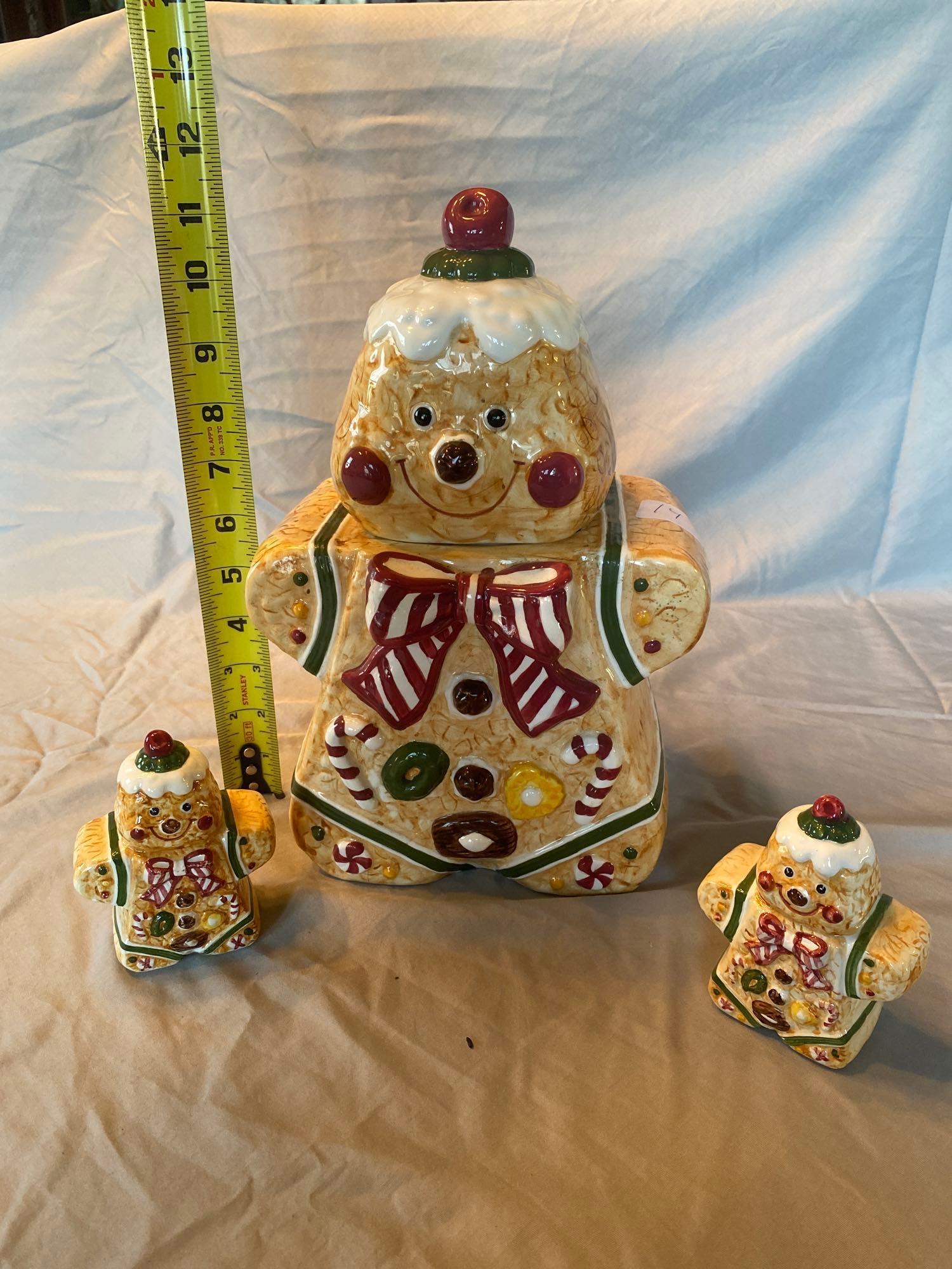 Gingerbread cookie jar