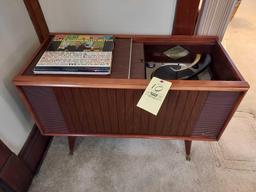 Magnavox Hideaway Record Player Stand