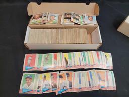 Topps Baseball Cards approximately 1960 - 500 1961 - 50 Fleer Greats 1961 -70