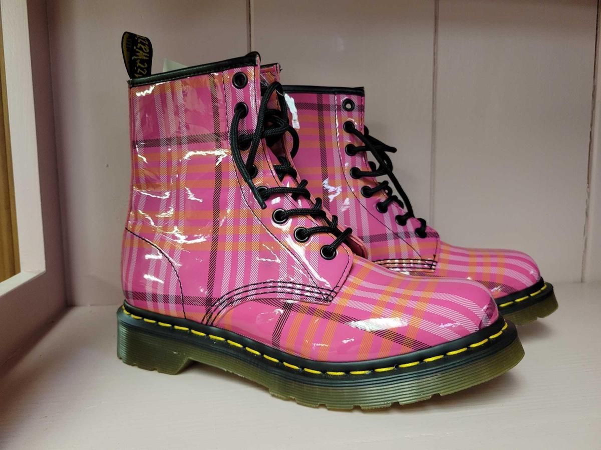 Dr. martens boots womens 7