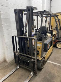 CAT ET 400 ELECTRIC FORK LIFT