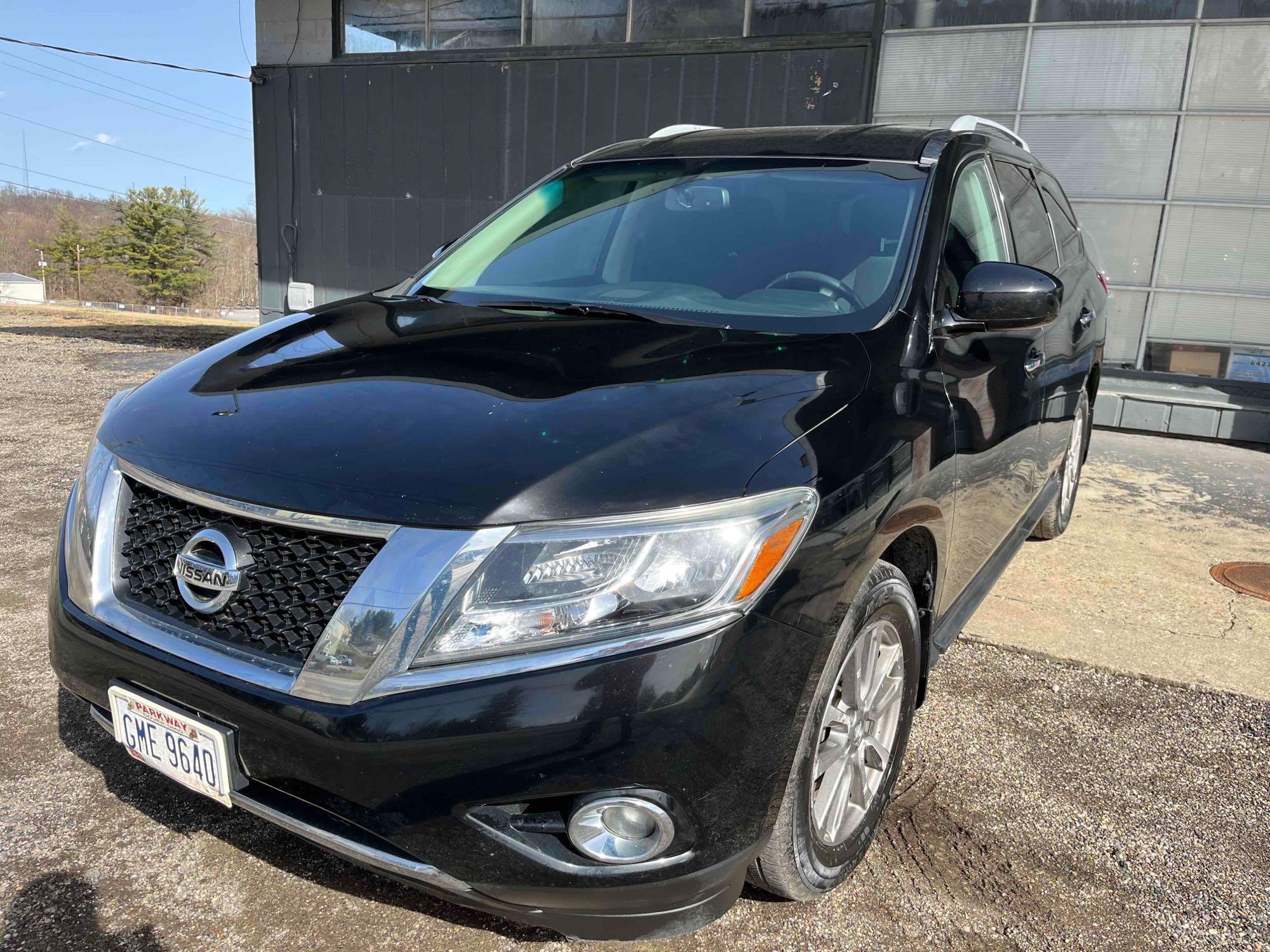 2015 Nissan Pathfinder SV