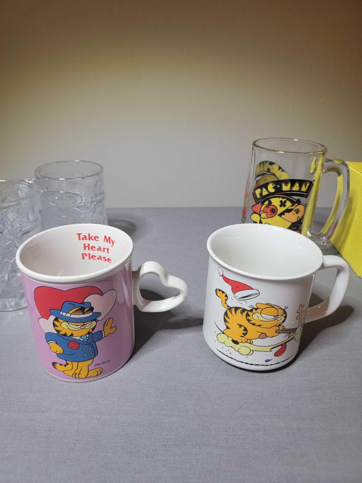 Group Vintage Character Mugs Batman Dick Tracy Pac-Man Garfield