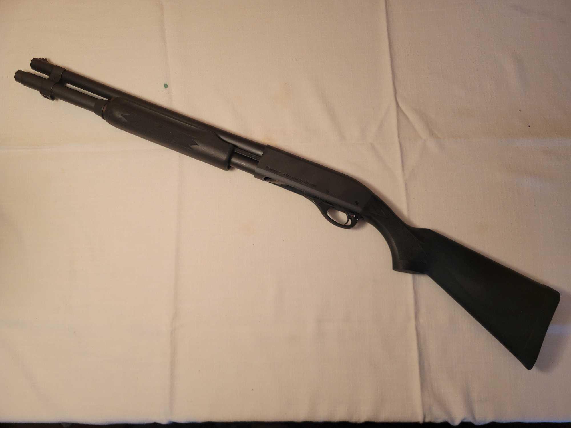 Remington 870 express magnum 12 ga. 2... or 3in pump action shotgun with hardcase