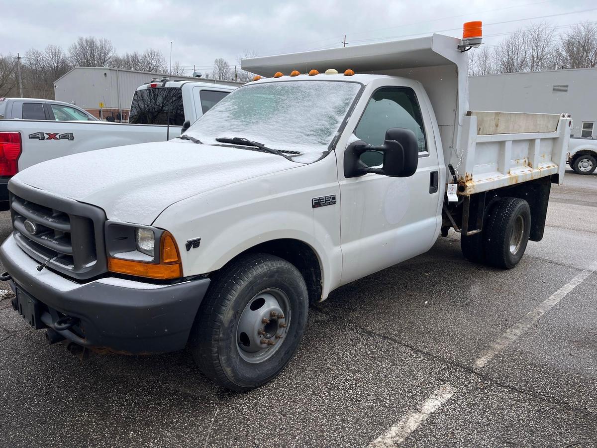 2000 Ford F350 XL Dump Truck 59,864 Miles