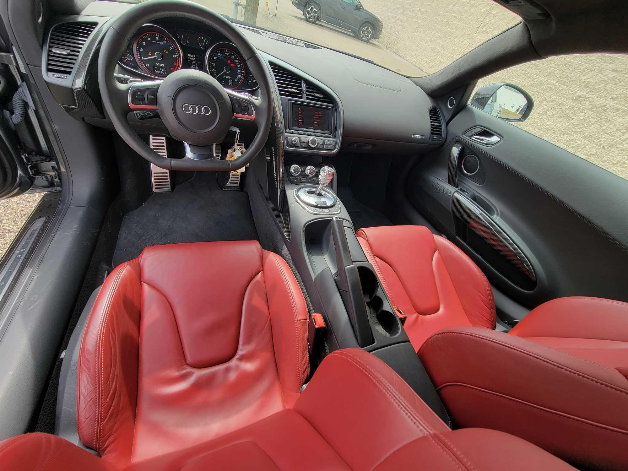 2010 Audi R8 2 door Quattro coupe