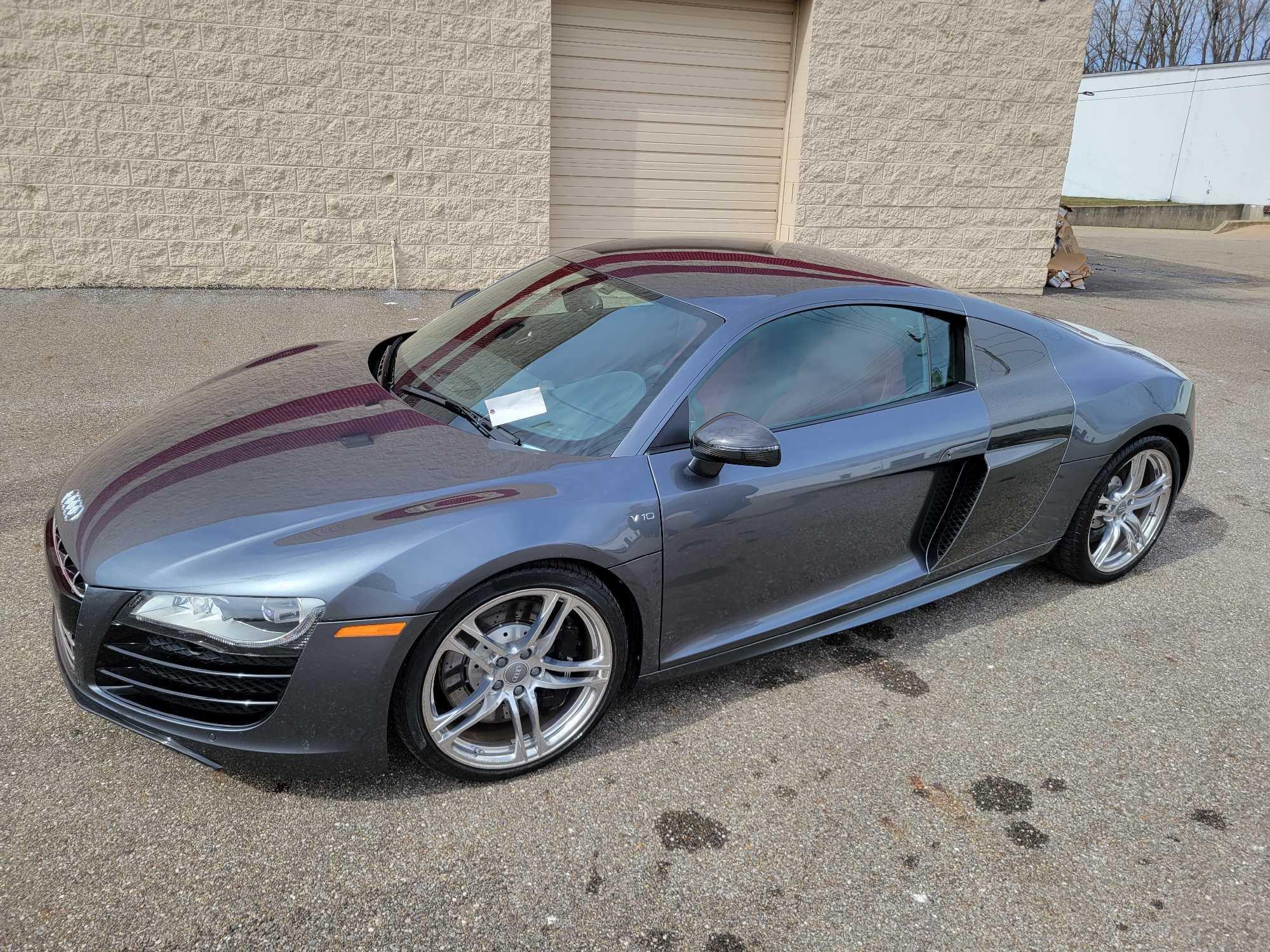 2010 Audi R8 2 door Quattro coupe