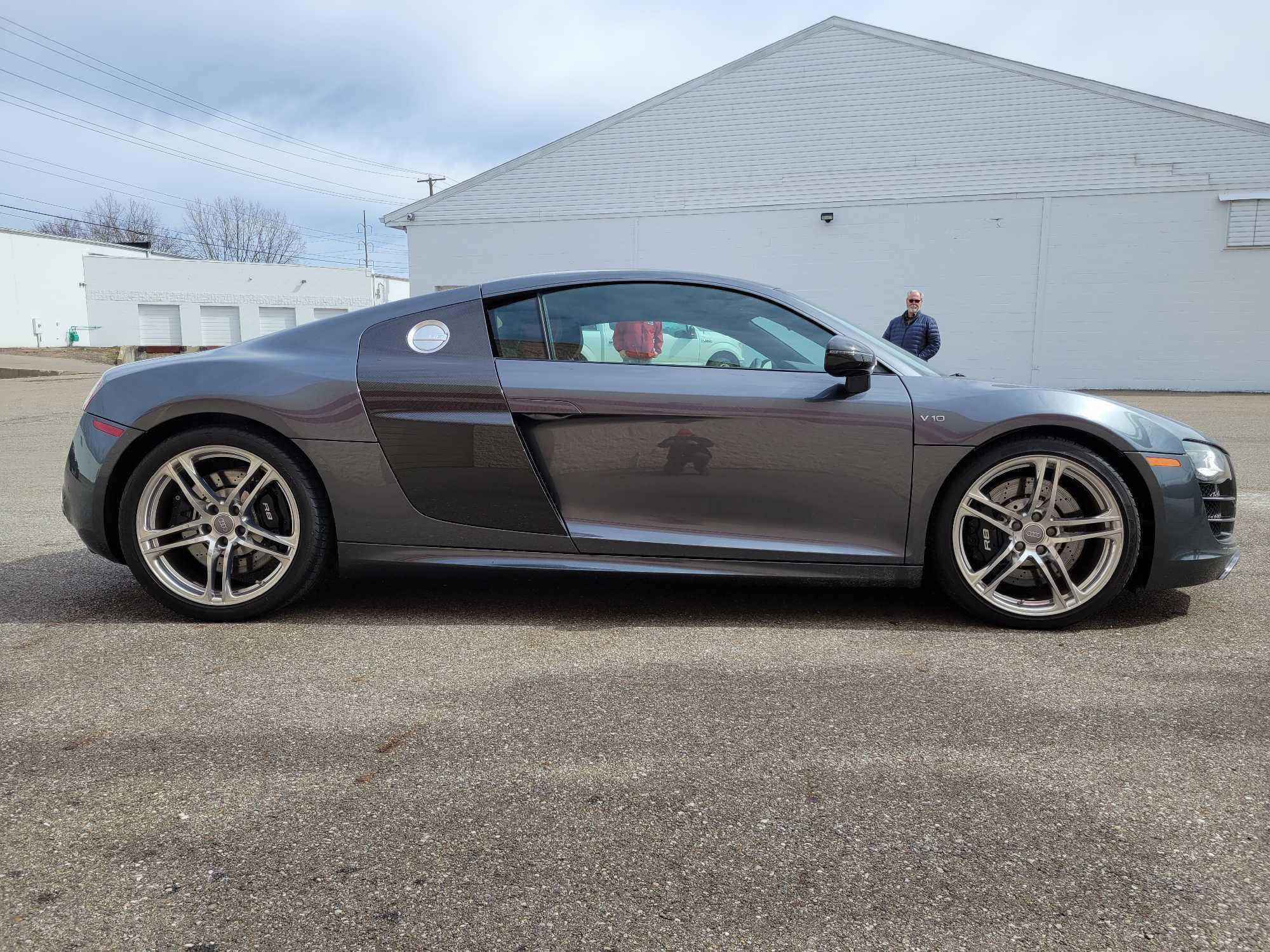 2010 Audi R8 2 door Quattro coupe