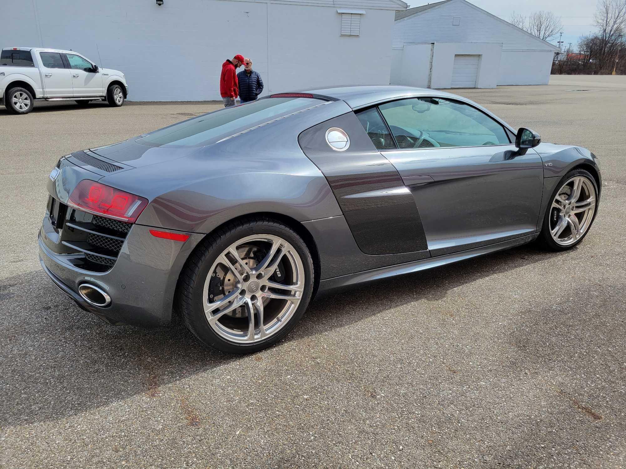 2010 Audi R8 2 door Quattro coupe