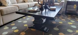 Collum base coffee table