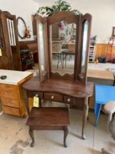 Vanity Set with Mirror and Bench Seat