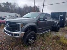 2017 Ford F-350 Lariat Crew Cab Dually Truck