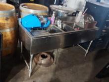 Stainless Steel Sink & Kitchen Items