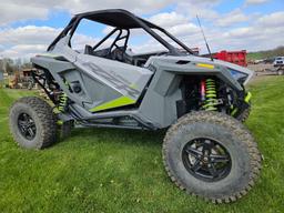 2022 Polaris RZR turbo R, 50 miles, 4x4, like new