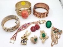 Vintage costume jewelry lot: bracelets, pins, earrings
