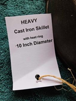 Cast iron skillet
