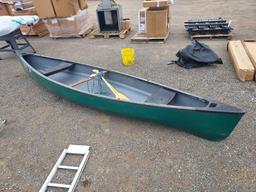 15 Foot Canoe w/ Oars