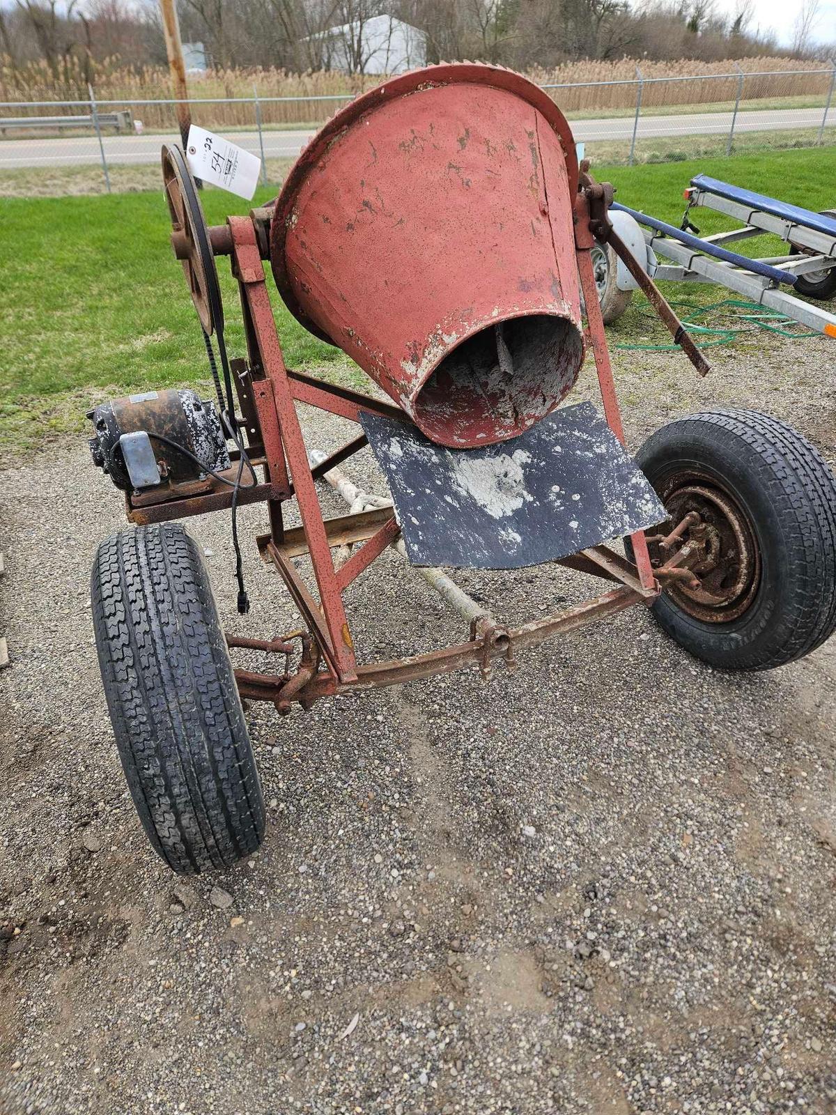 Electric concrete mixer