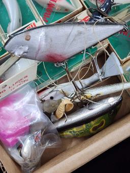 (24) Heddon fishing lures, boxed +