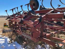 Case IH 4300 24 ft field cultivator with rear hitch