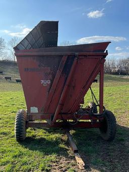 Richardton 700 silage dump wagon