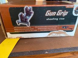 Gun Grip Shooting Vise