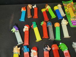 Large box of loose Pez and some in packs, Star Wars, Looney Tunes, Disney